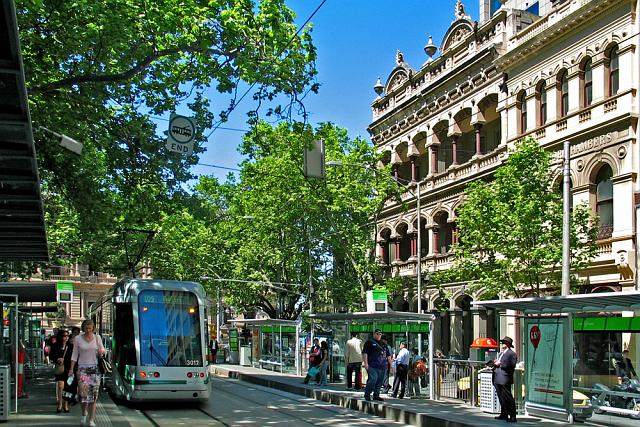 The Luis Vuitton Store in Collins Street Melbourne.The Victorian era  building circa 1886 was originally built for a prominent Melbourne  surgeon.The tw Stock Photo - Alamy