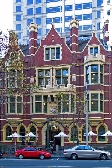 The Luis Vuitton Store in Collins Street Melbourne.The Victorian era  building circa 1886 was originally built for a prominent Melbourne  surgeon.The tw Stock Photo - Alamy